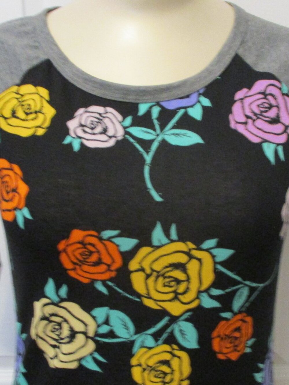 Lularoe Julia Dress Black Multicolored Roses Short Sleeves - Picture 3 of 10